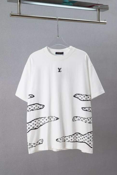 Picture of Louis Vuitton T Shirts Short _SKULVS-XLqqtxQ2147213